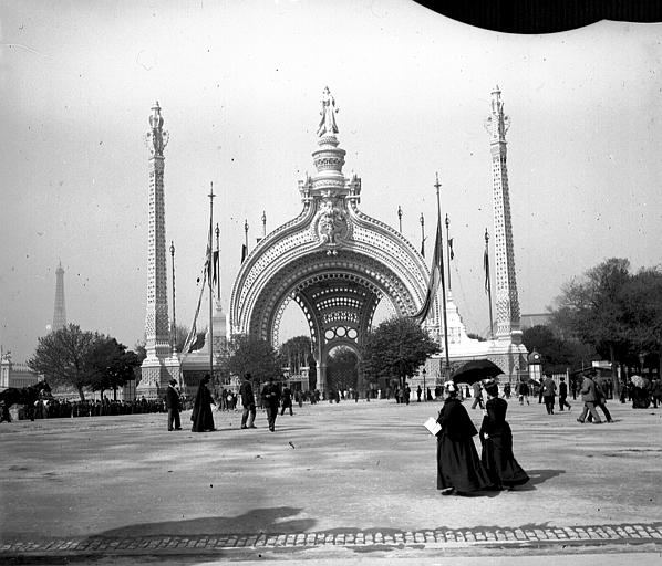 Porte-entrée-exposition-universelle-paris-1900-mesparentsdabord